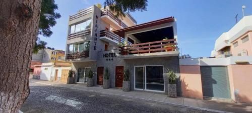 Viajante 3 estrellas en Tarrafal