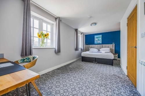 rooms@73 2