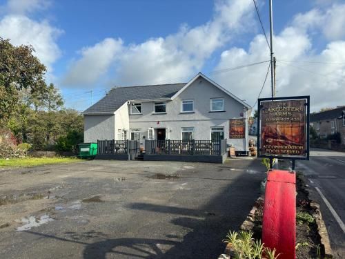 The Carpenters Arms Rooms in Broadway, Laugharne 2