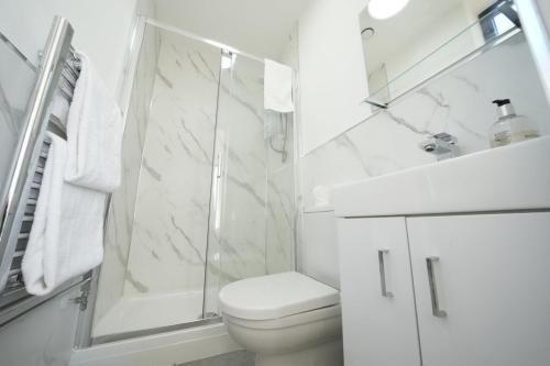 Ealing Broadway Great Stay 7-Minute Walk from the Underground 3