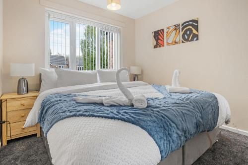 Tipton 3BR Home – Netflix Wi-Fi Driveway 3
