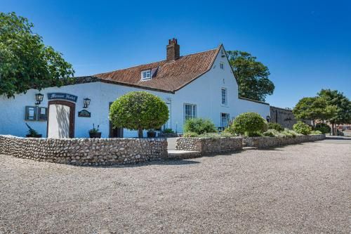 The Manor Coastal Hotel & Inn, Blakeney - The Coaching Inn Group 3