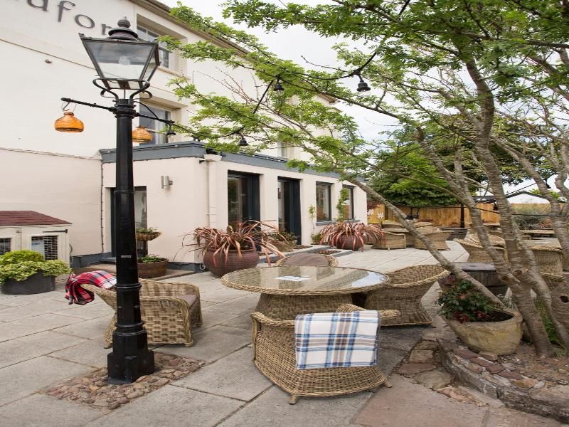 "the Beaufort, Raglan" 3