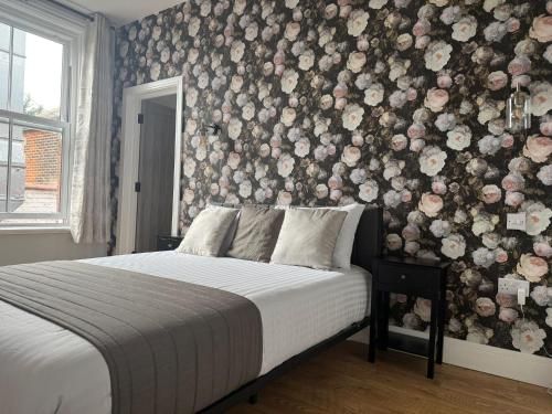 Sarah Hotel 3
