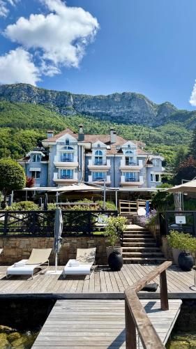 Hôtel La Maison Bleue par Yoann CONTE 1