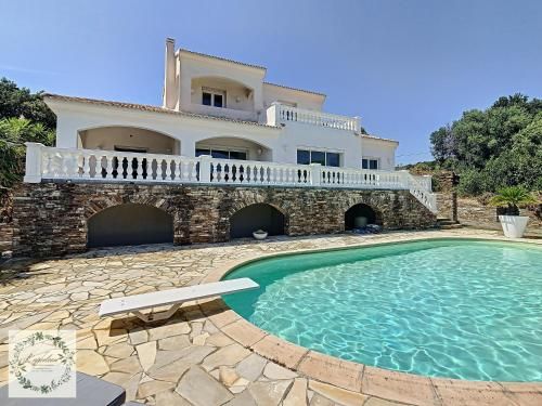 Seaview villa Marlau -1 estrellas en Macinaggio
