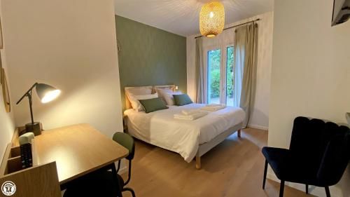 Appart 'Hôtel BreakIsleBed Limoges CHU & Fac Médecine Pharma à Pied parking gratuit -1 étoiles à Isle