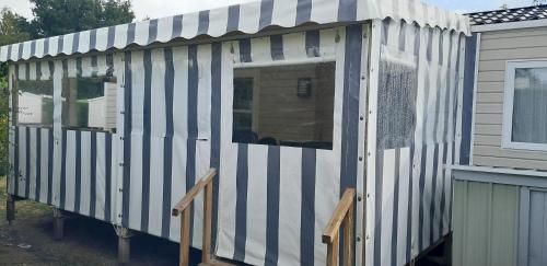 Très beau Mobil Home 40 m2 3Ch - Camping 4 étoiles Les Charmettes 370- proche FUN ZONE 2