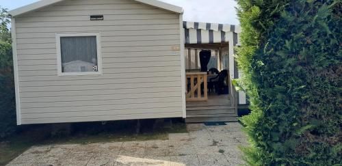 Très beau Mobil Home 40 m2 3Ch - Camping 4 étoiles Les Charmettes 370- proche FUN ZONE 4 estrelas em Les Mathes