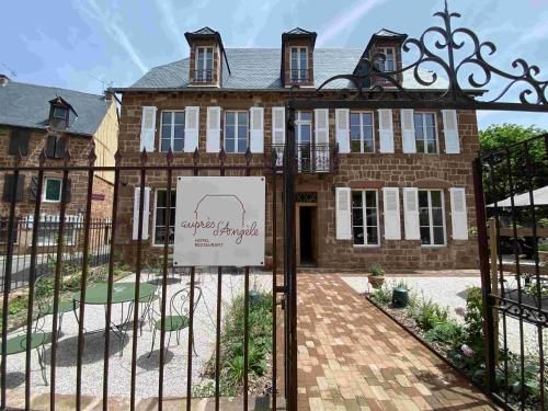 Hôtel Restaurant Auprès d'Angèle 3 estrellas en Marcillac-Vallon
