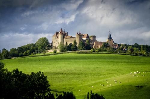 Le Domaine des Prés Verts Suites & Chambres avec Jacuzzi Privatif à Châteauneuf 3