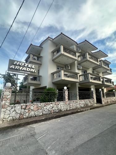 HOTEL ARIADNI 3