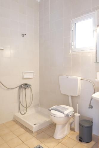GEORGE AND MARIOS STUDIOS Inn 2