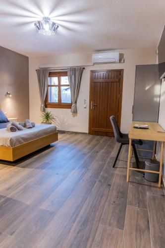 Meteora Living Rooms 3