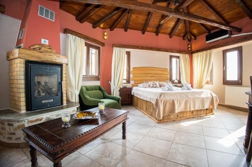 TERPOU StoneHouse and Suites Deluxe Family Suite 3