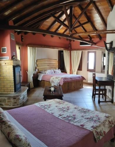 TERPOU StoneHouse and Suites Deluxe Family Suite 4 estrellas en Áyios Vlásios