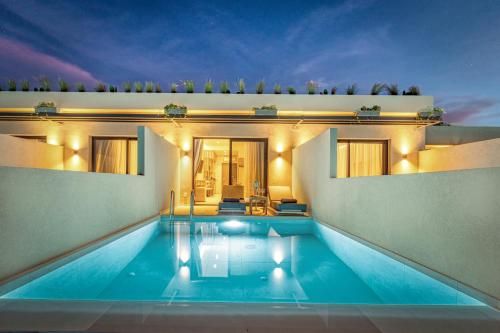 Helena's Aether Suites - Seaview & Heated Infinity Pool 4 estrellas en Tragaki