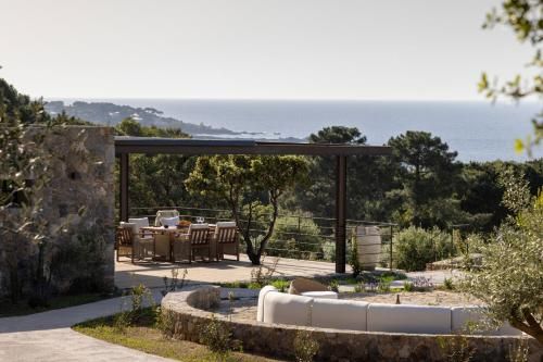 Les Paillers de Bodri - Vue mer et piscine - Adults Only 3