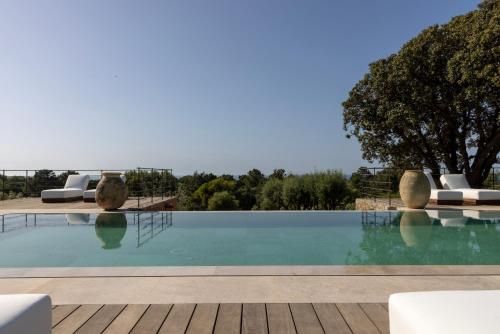 Les Paillers de Bodri - Vue mer et piscine - Adults Only 2