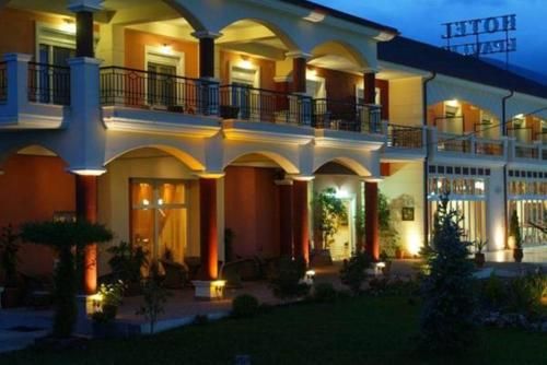 Hotel Epavlis 2