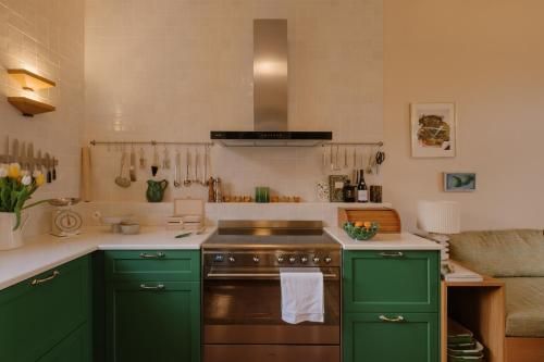 RIVE, Side House - Maison bord de Seine avec piscine & services 3