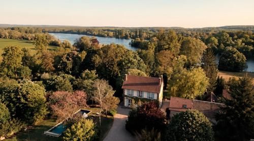 RIVE, Side House - Maison bord de Seine avec piscine & services 2