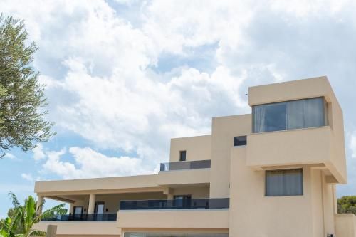Airscape Hotel Free Shuttle From And To Athen's Airport 2