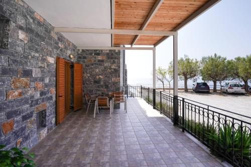 XENIA HOTEL 2