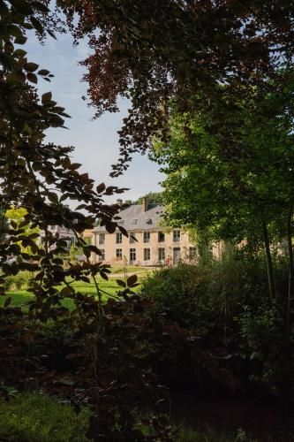 Hôtel les Prés -1 étoiles à Saint-Hilaire-le-Châtel