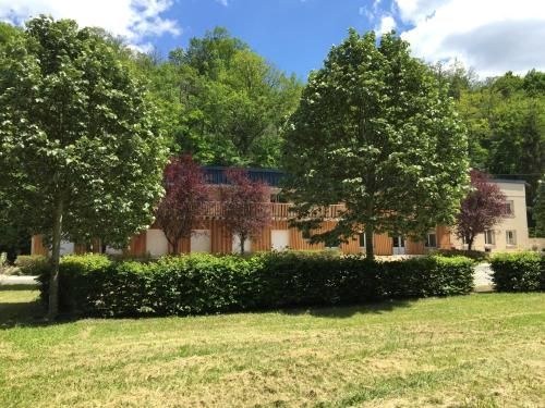Logis Hôtel Les TILLEULS 3 estrellas en Bruère-Allichamps