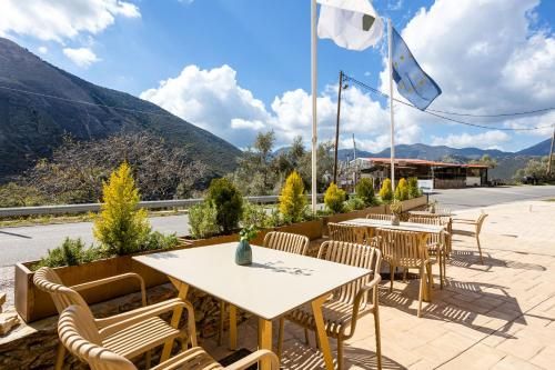 Denthis Hotel - Taygetos Mountain Getaway 2