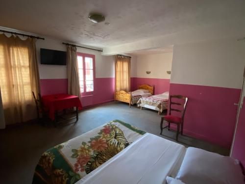 Hotel Normandy 3