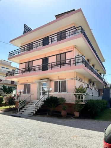 Hotel TSAPARAS 2 estrellas en Alíartos