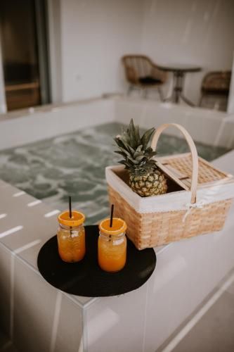 White Note Luxury Suites -1 estrellas en Perivolos