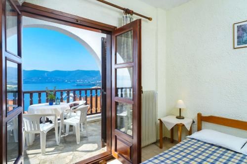 Kritikos Apartments -1 estrellas en Pyrgadikia