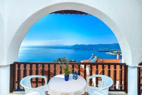 Kritikos Apartments 2
