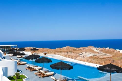 Gold Diamond Luxury Suites Santorini 2