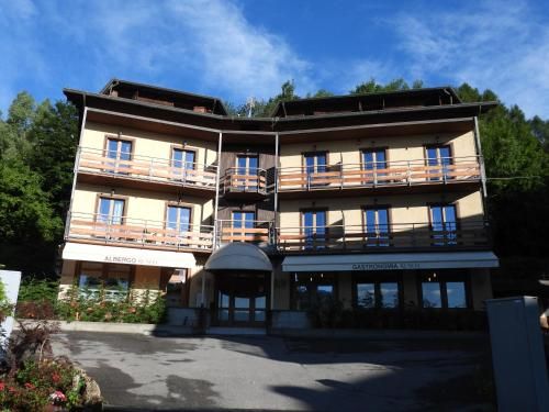 Albergo Rusen 3 estrellas en Borno