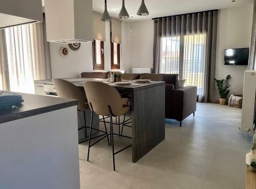 Αura Luxury Apartments 3 estrellas en Ierissos