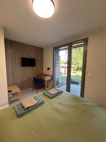 Logis Hébergement et Restaurant La Vallée 2
