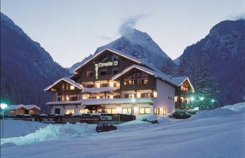 Hotel Tyrolia 3 estrellas en Malga Ciapela