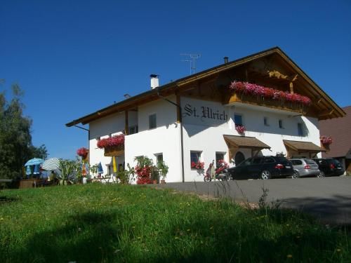 Gasthof St. Ulrich 2 estrellas en Meltina