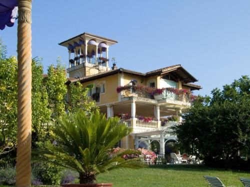 Villa Althea -1 estrellas en Mango