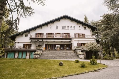 Hotel Rosa delle Alpi 3 estrellas en Esino Lario
