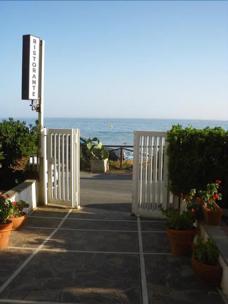 Hotel Neptunus 3 estrellas en Nettuno