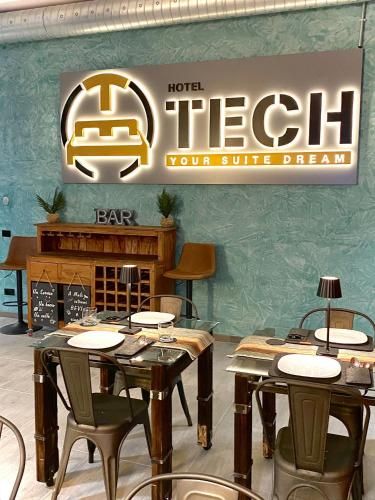 HOTEL TECH 2
