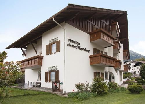 Pension an der Mayenburg 2 estrellas en Vollan