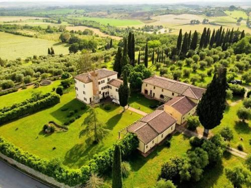 Villa Poggio in Chianti - Winery - Siena -1 estrellas en Montaperti