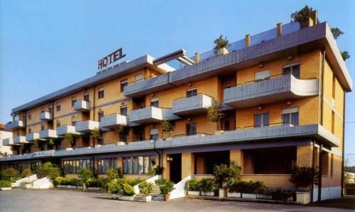 Hotel San Crispino 3 estrellas en Morrovalle