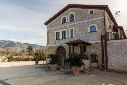 Tenuta Ferrara -1 estrellas en Altavilla Silentina